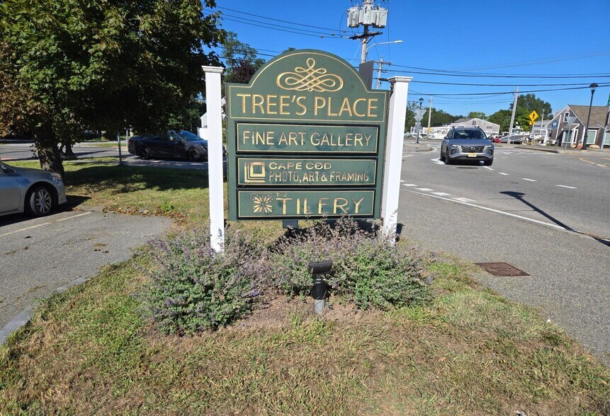 More Photos Of 60 MA-6A, Orleans General Retail For Sale