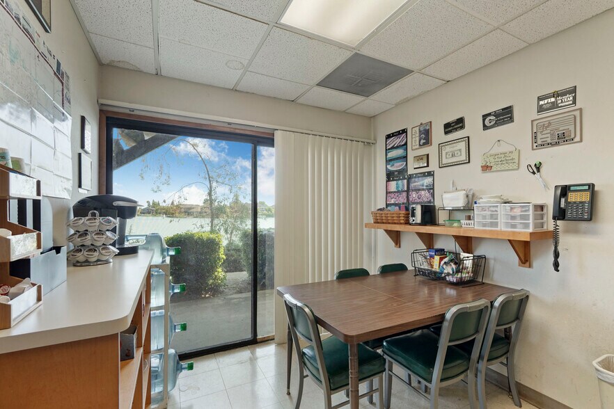 More Photos Of 1820 W Kettleman Ln, Lodi Office For Sale