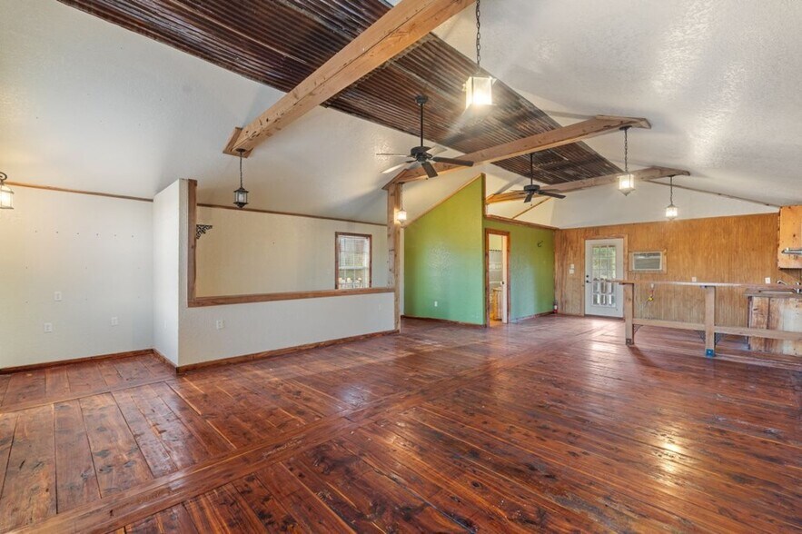 More Photos Of 2755 US Highway 69, Lufkin Storefront Retail Office For Sale