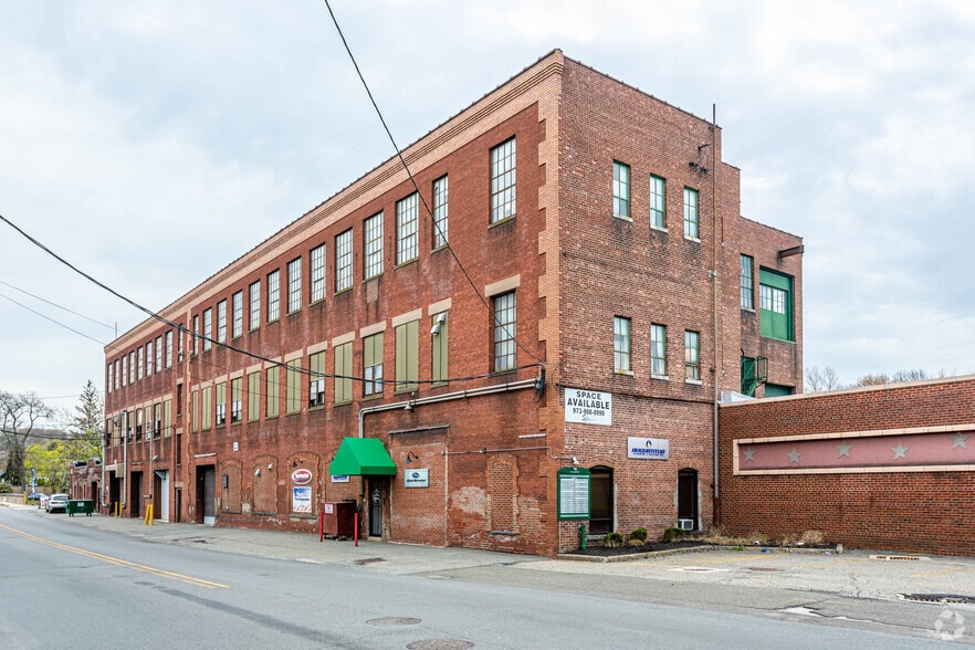 More Photos Of 101 E Main St, Little Falls Warehouse For Lease