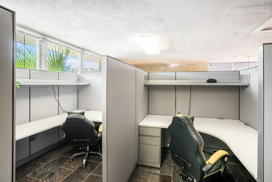 More Photos Of 622 Kempner, Galveston Loft Creative Space For Lease