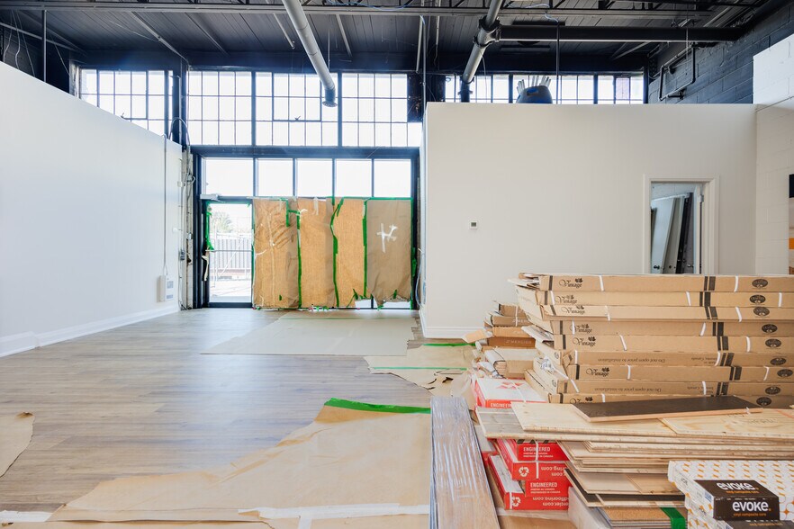 More Photos Of 89 Research Rd, Toronto Warehouse For Sale