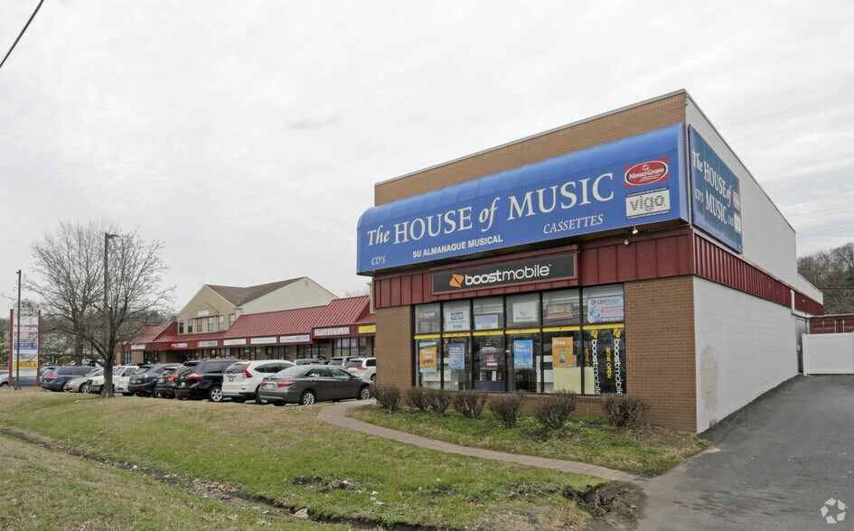 More Photos Of 4301-4335 Kenilworth Ave, Bladensburg Storefront For Lease