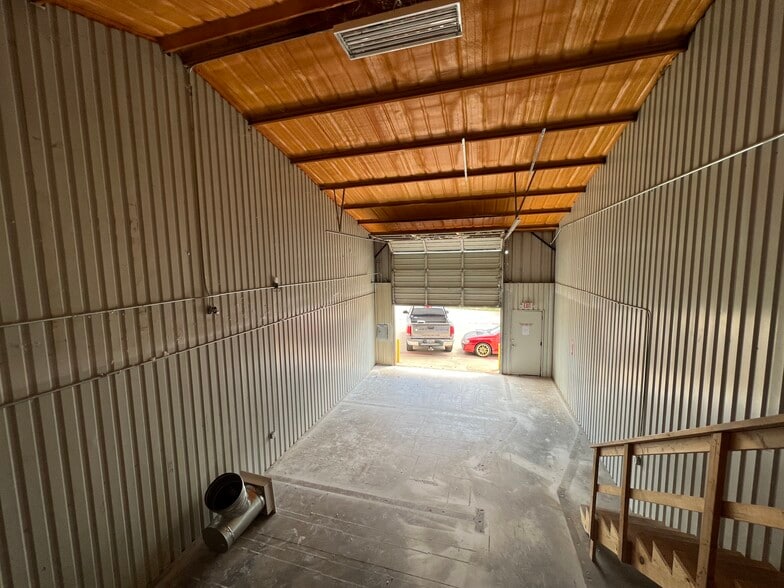 More Photos Of 2321 N Masch Branch Rd, Denton Warehouse For Lease