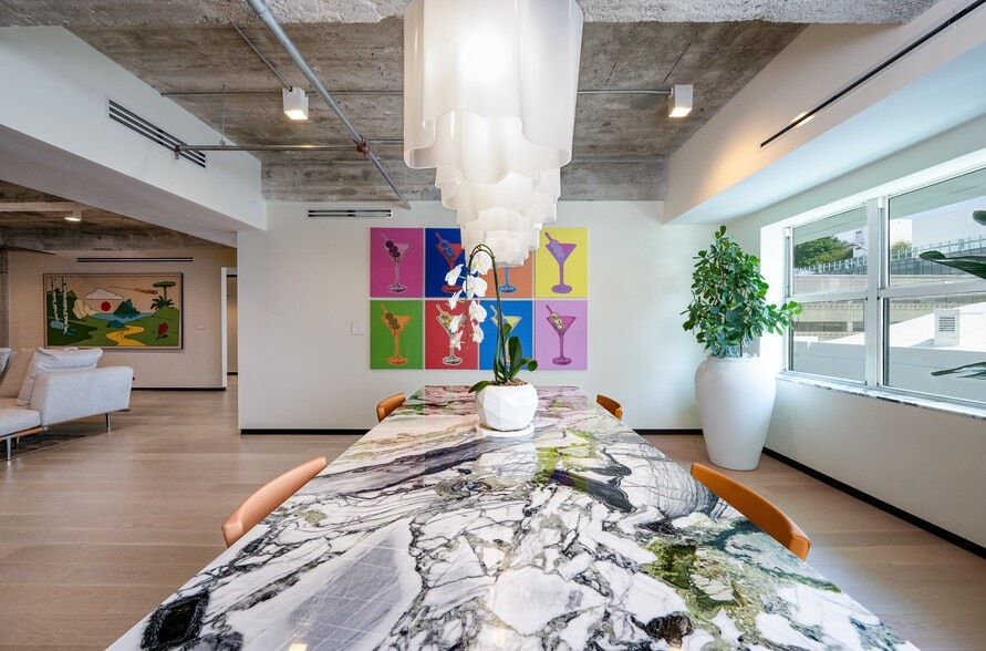 More Photos Of 605 Lincoln Rd, Miami Beach Office Residential For Lease