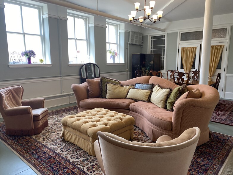 More Photos Of 1201 Felix St, Saint Joseph Lodge Meeting Hall For Sale