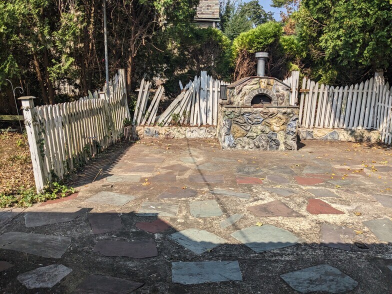 More Photos Of 1000 Old York Rd, Abington Office Residential For Sale