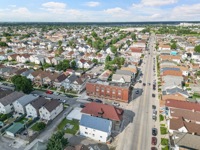 More Photos Of 3041 Holbrook St, Hamtramck Storefront Retail Residential For Lease