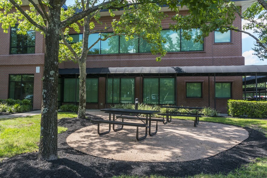 More Photos Of 777 S Fry Rd, Katy Medical For Lease