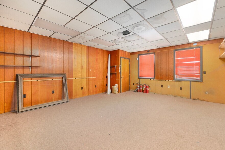 More Photos Of 11 Tenth St, East Providence Warehouse For Sale