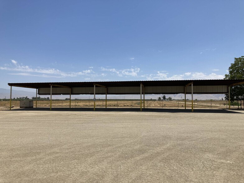 More Photos Of 13649 Weedpatch Hwy, Bakersfield Refrigeration Cold Storage For Sale