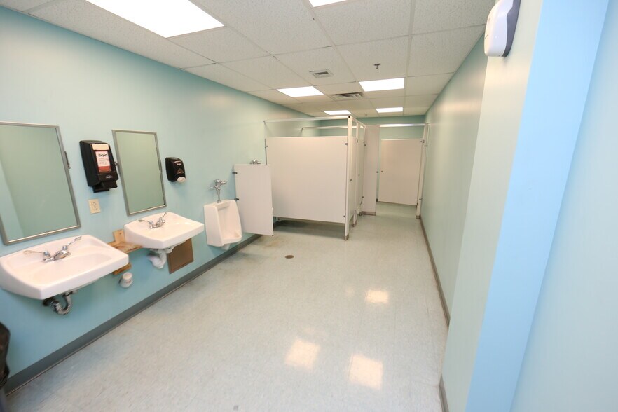 More Photos Of 231 Commerce Dr, Fall River Warehouse For Sale