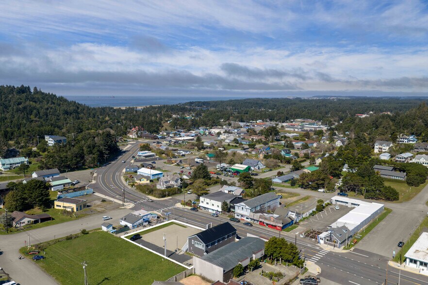 More Photos Of 267 W Sixth St, Port Orford Storefront Retail Residential For Sale