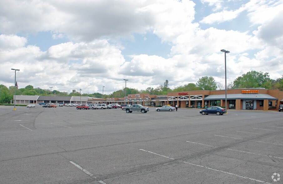 Primary Photo Of 104-194 Hicks Dr, Rome Storefront Retail Office For Lease