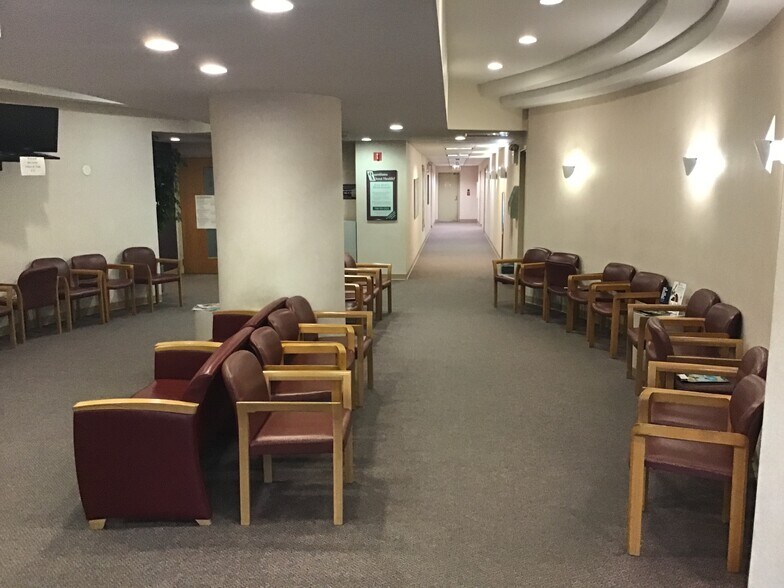 More Photos Of 6187 S Archer Ave, Chicago Medical For Lease