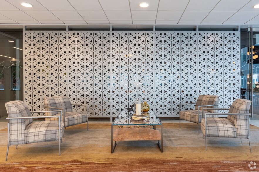 More Photos Of 8600 W Bryn Mawr Ave, Chicago Office For Lease