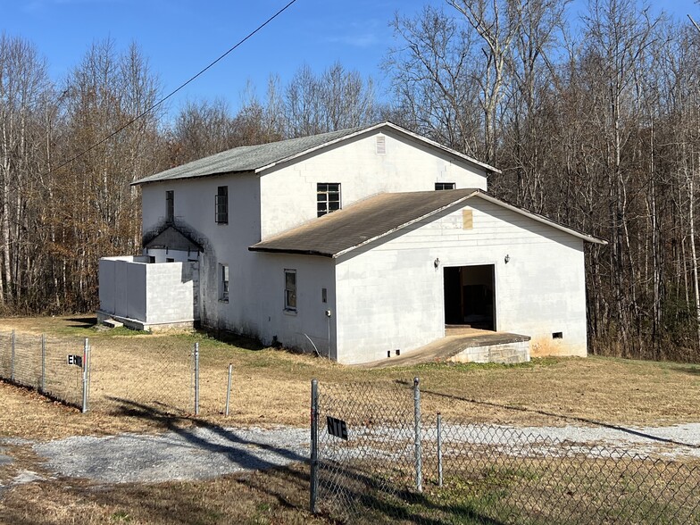 More Photos Of 2513 S Lafayette St, Shelby Specialty For Sale