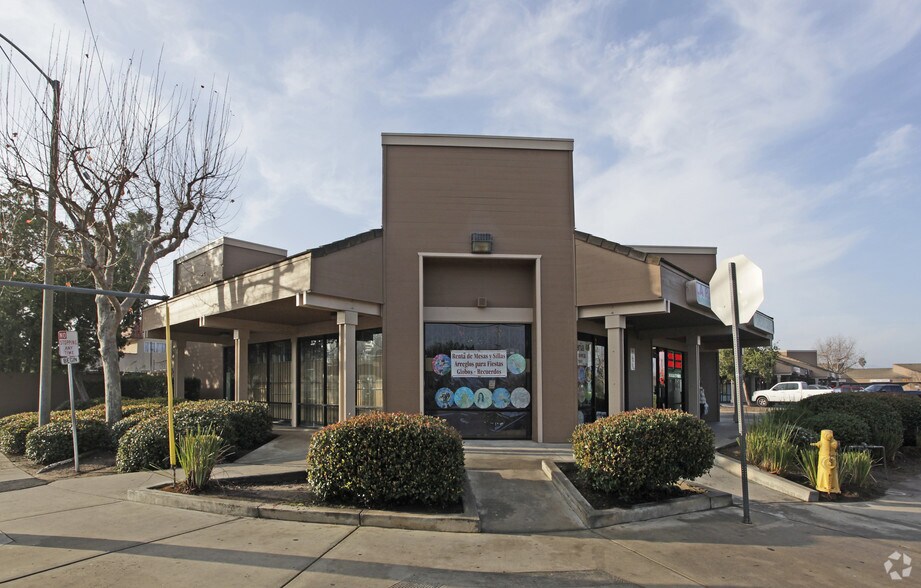 More Photos Of 655-695 E Lincoln Ave, Escondido Unknown For Lease