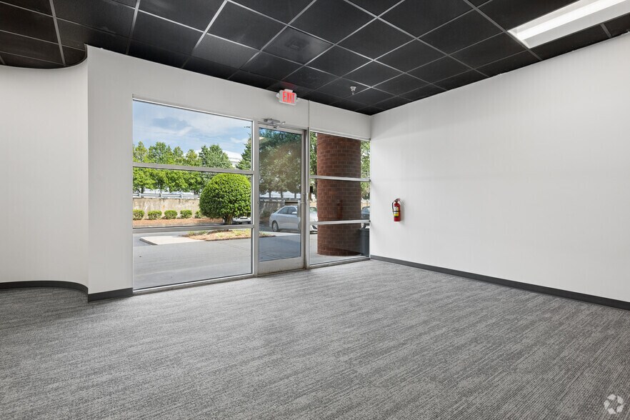More Photos Of 408 Gallimore Dairy Rd, Greensboro Unknown For Lease
