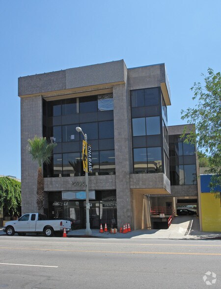 More Photos Of 14930 Ventura Blvd, Sherman Oaks Office For Lease