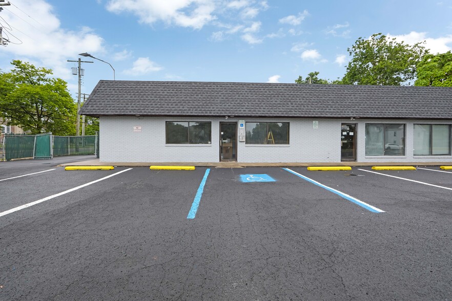 More Photos Of 201-211 Kates Blvd, Millville Freestanding For Lease