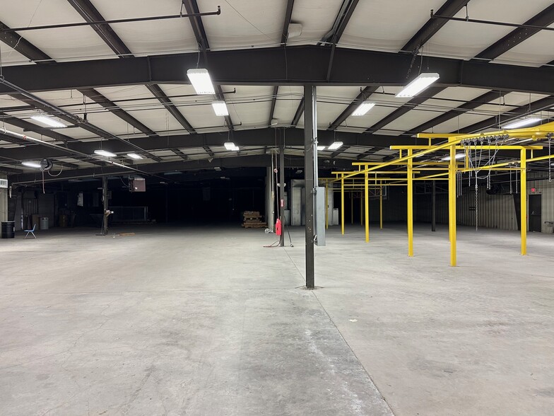 More Photos Of 212 W Fair St, Marshall Manufacturing For Sale