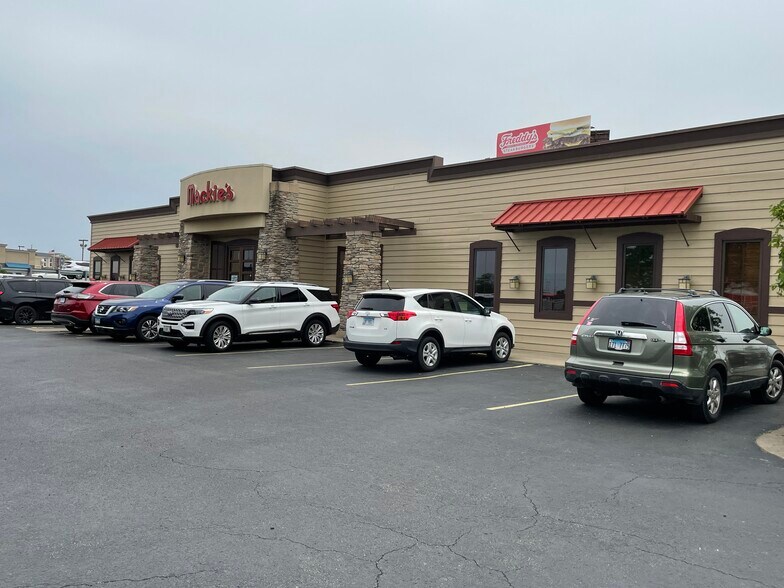More Photos Of 2704 Walton Way, Marion Restaurant For Lease