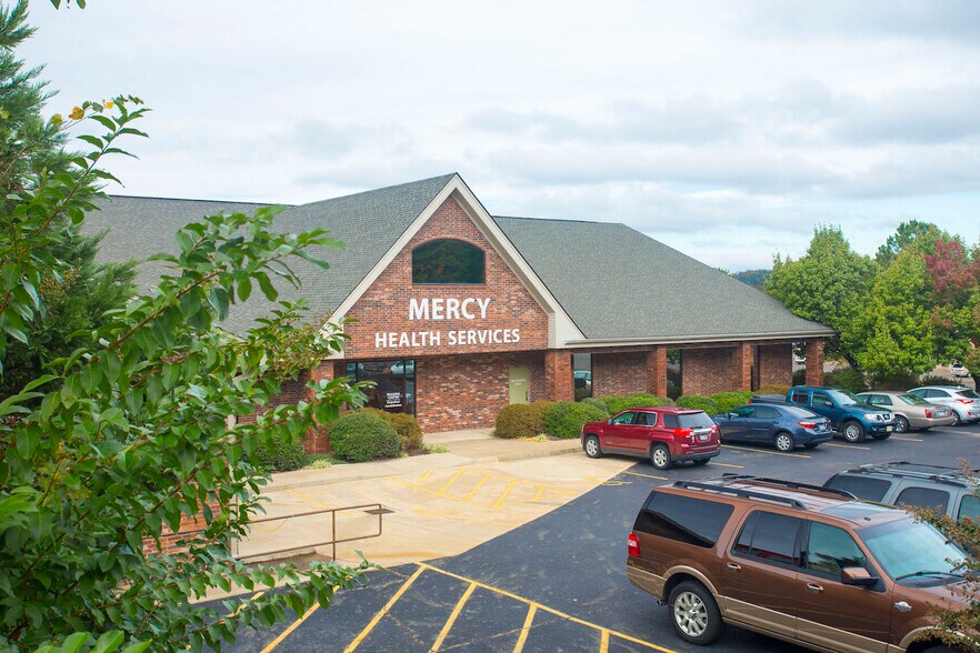 More Photos Of 4419 N Highway 7, Hot Springs Village Medical For Lease