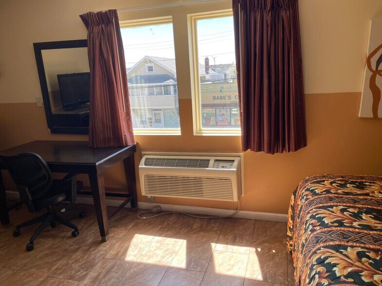 More Photos Of 136 Sumner Ave, Seaside Heights Hotel For Sale