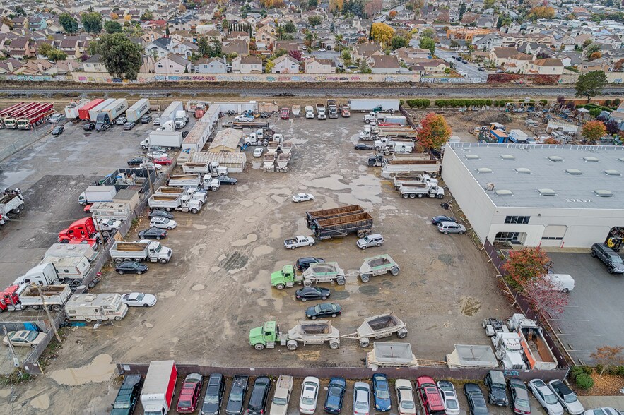 More Photos Of 29265 Pacific St, Hayward Land For Lease