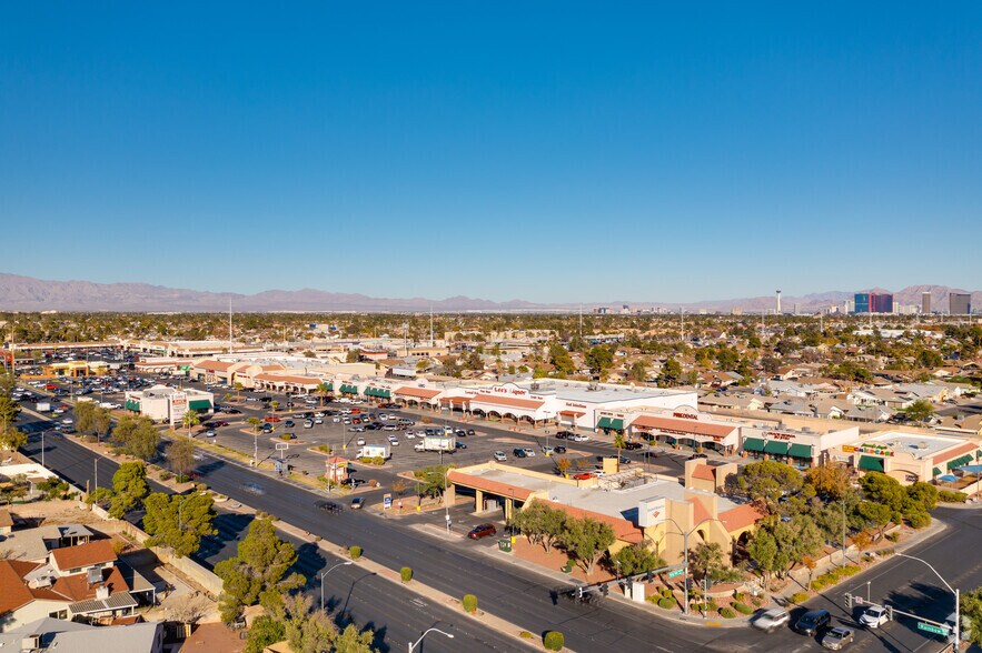 More Photos Of 4122-4180 S Rainbow Blvd, Las Vegas General Retail For Lease