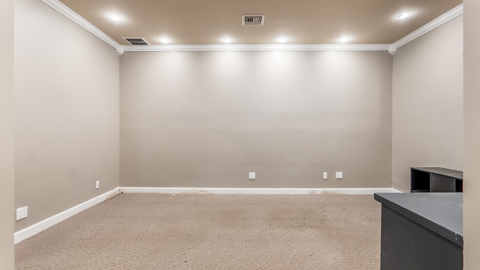 More Photos Of 1501 NW 1st Ct, Boca Raton Light Distribution For Lease