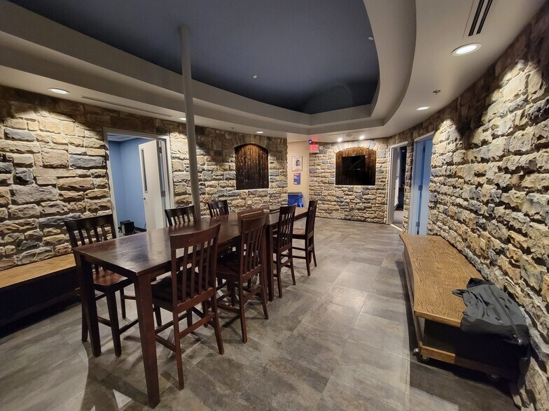 More Photos Of 613-623 N 19th St, Allentown Freestanding For Lease