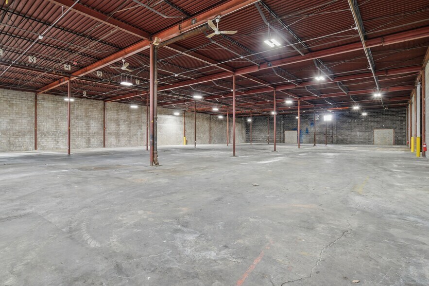 More Photos Of 120 Tapley St, Springfield Warehouse For Lease