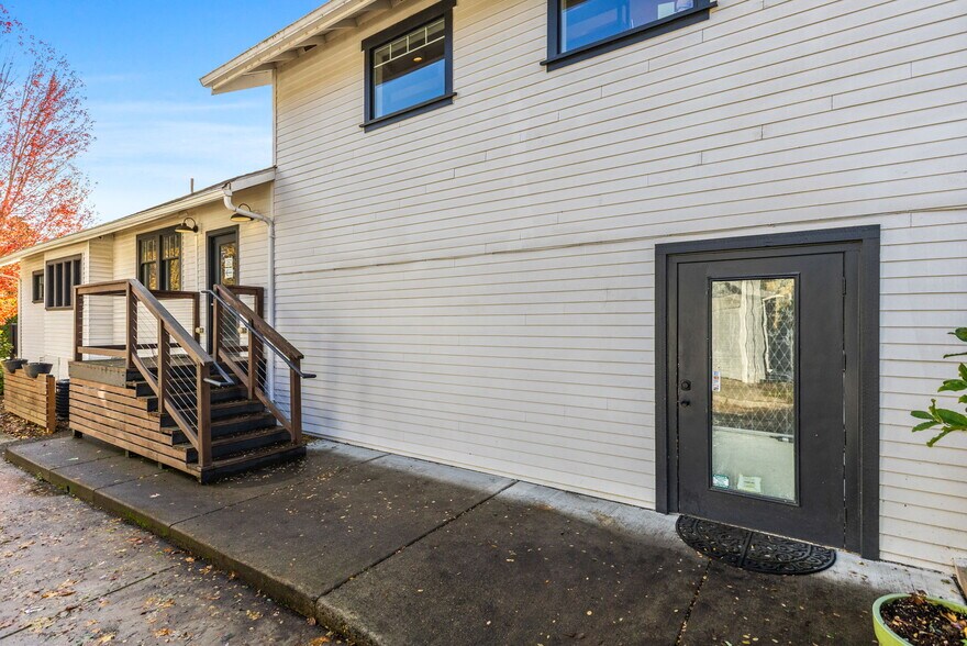 More Photos Of 765 Liberty St SE, Salem Loft Creative Space For Lease