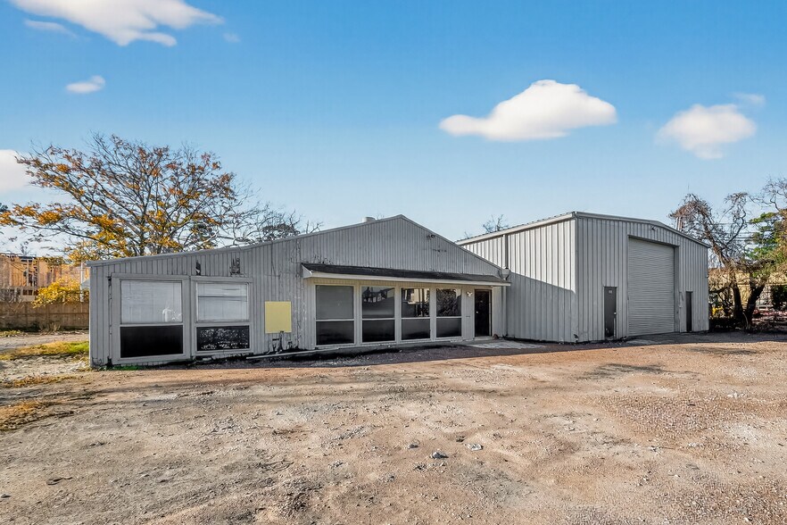 More Photos Of 901 Marcella St, Houston Warehouse For Lease