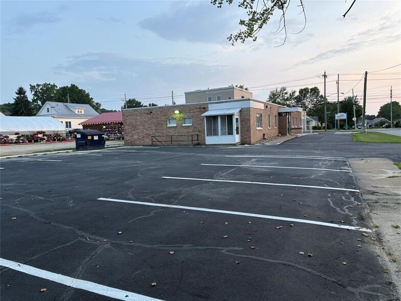 More Photos Of 213 E 41st St, Erie Office For Sale
