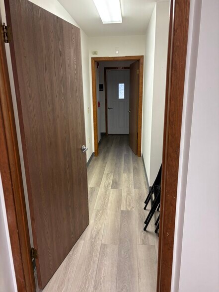 More Photos Of 1026 Hilton Parma Rd, Hilton Office For Lease