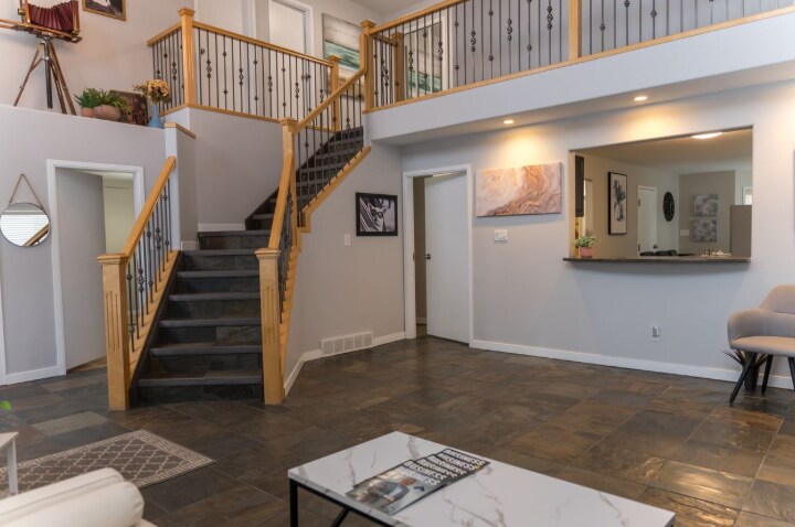 More Photos Of 16210 100A Ave NW, Edmonton Office For Sale