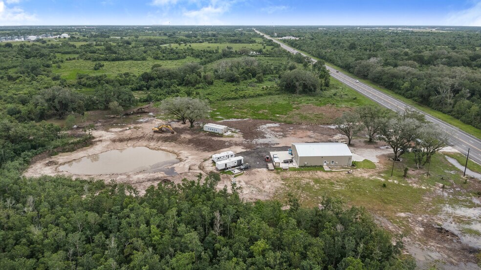 More Photos Of 25033 N Highway 288B, Angleton Land For Sale