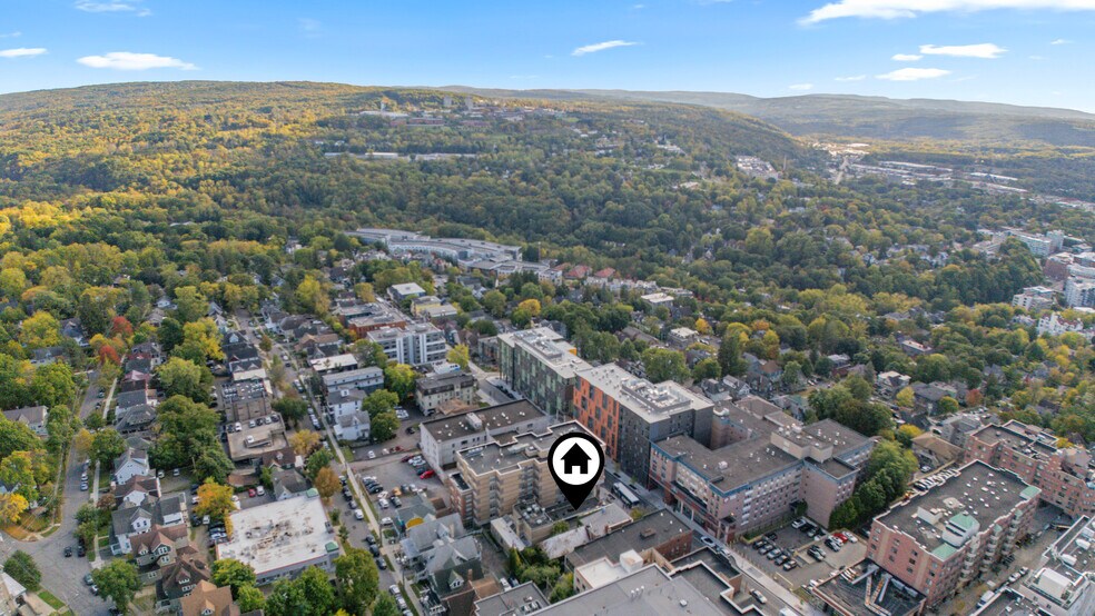 More Photos Of 309 College Ave, Ithaca Flex For Sale