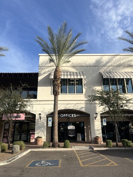 More Photos Of 7300 N Via Paseo Del Sur, Scottsdale Loft Creative Space For Lease