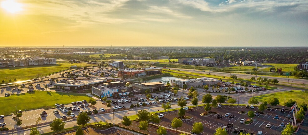 More Photos Of 1316 W Memorial Rd, Oklahoma City Restaurant For Lease