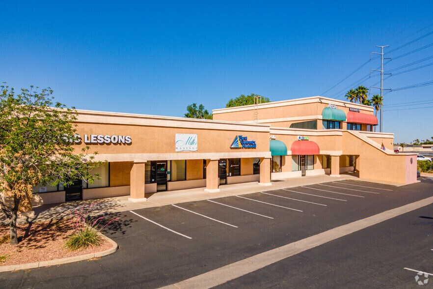 More Photos Of 12211-12213 W Bell Rd, Surprise Office For Lease