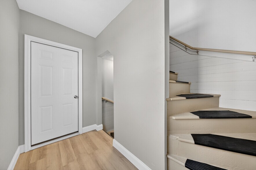 More Photos Of 165 Grant St, Fall River Apartments For Sale