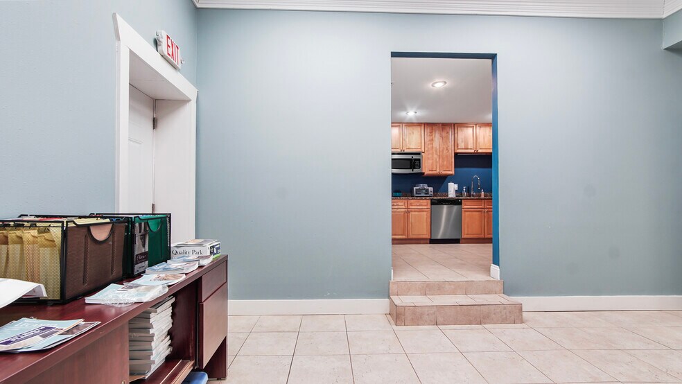 More Photos Of 308 Williams Ave, Port Saint Joe Storefront For Sale