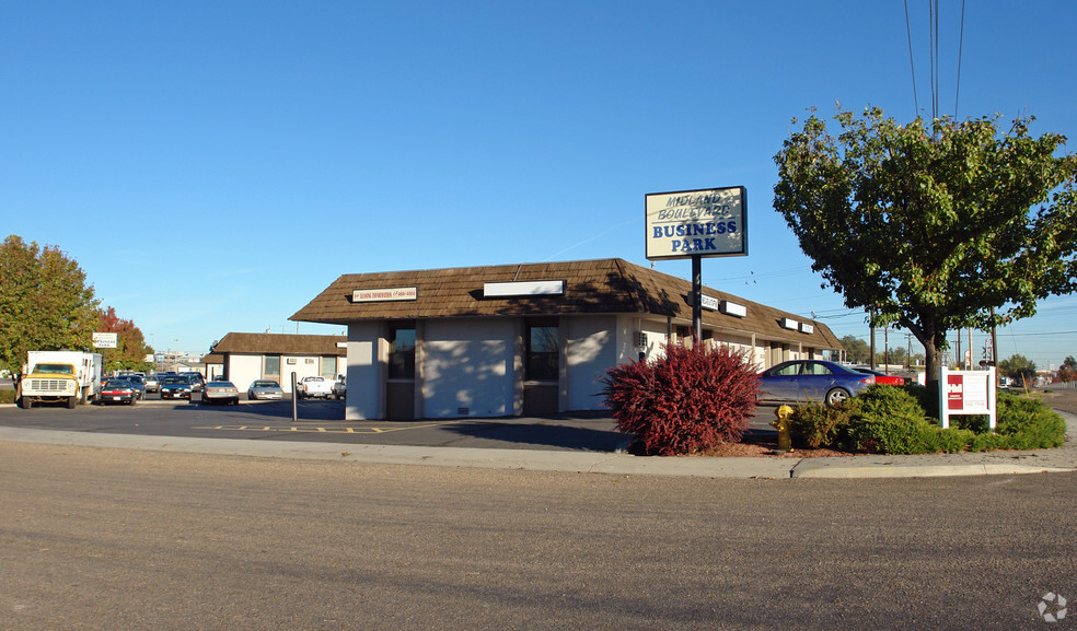 Primary Photo Of 1000-1032 W Finch Dr, Nampa Light Manufacturing For Lease