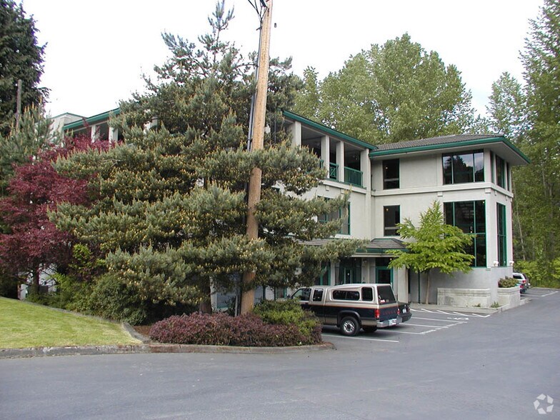 More Photos Of 10634 E Riverside Dr, Bothell Office For Lease