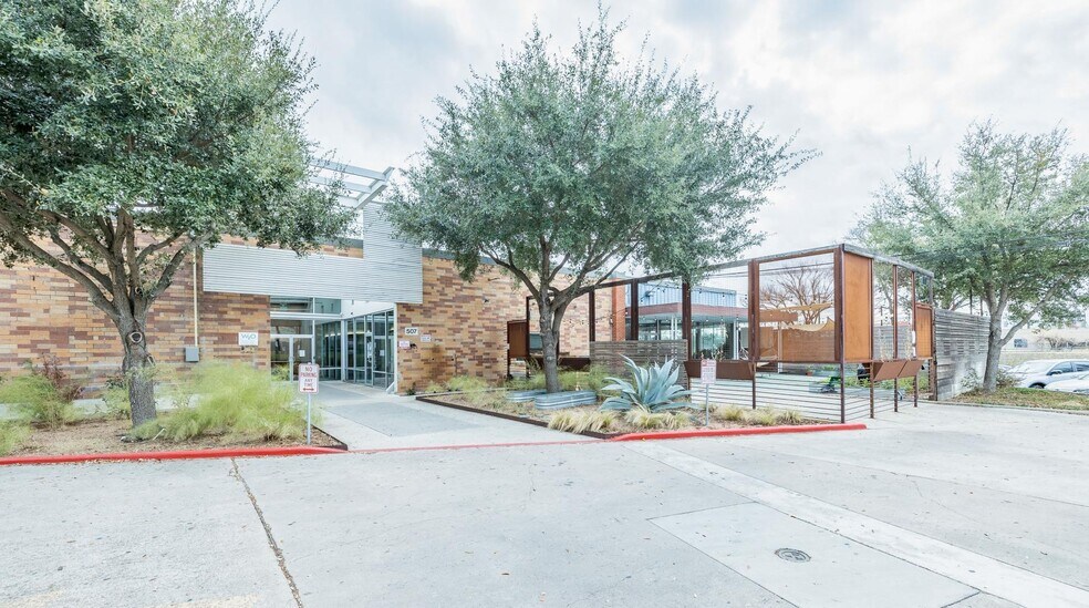 More Photos Of 507 E Calles St, Austin Loft Creative Space For Lease