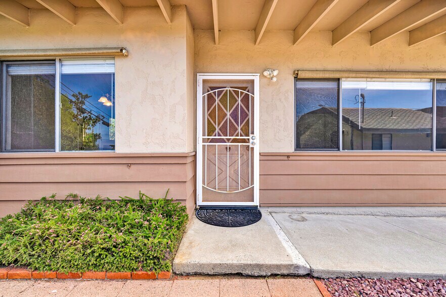 More Photos Of 330 9th St, Del Mar Apartments For Sale